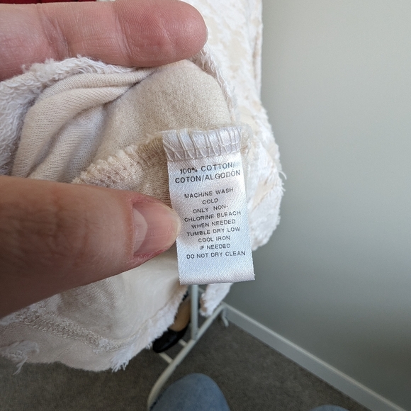 light applique mock neck - Picture 4 of 4